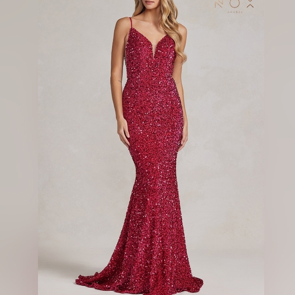 Gold,pink,red,green,sequin fitted long open back dress - Picture 7 of 11